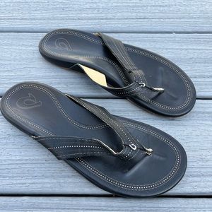 Olukai Black Leather Wana Sandal